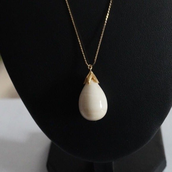 Teardrop Stone Pendant Necklace White on Gold Tone Chain - Picture 3 of 7